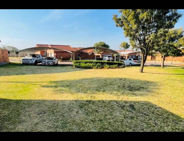2 BEDROOM PROPERTY TO RENT IN MONAVONI
